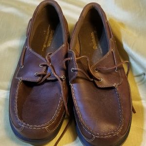extra wide boat shoes